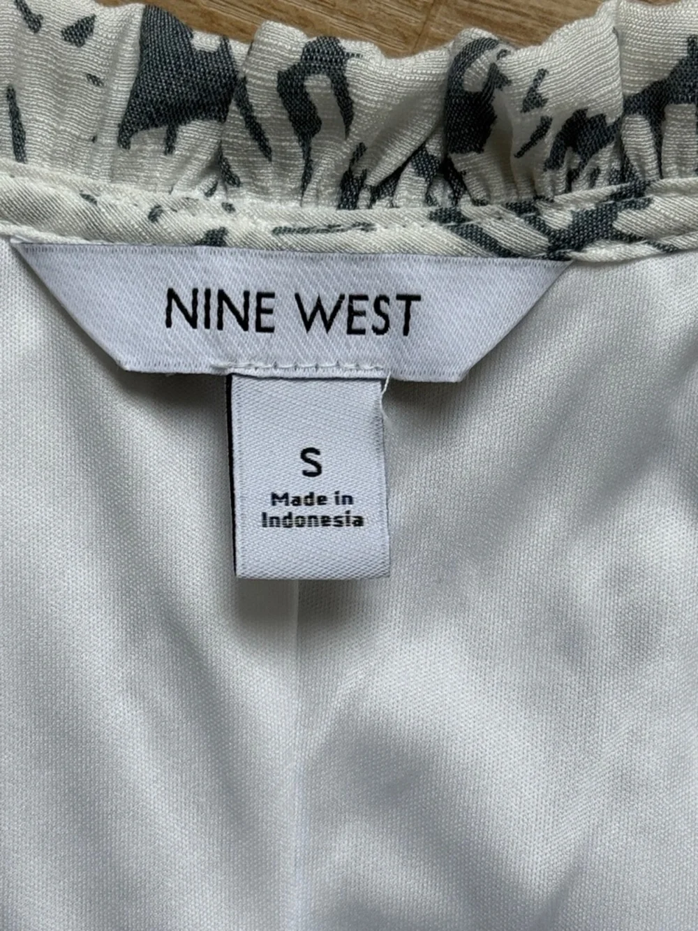 Nine West Sleeveless Maxi Dress White and Navy Abstract Print - Picture 7 of 7